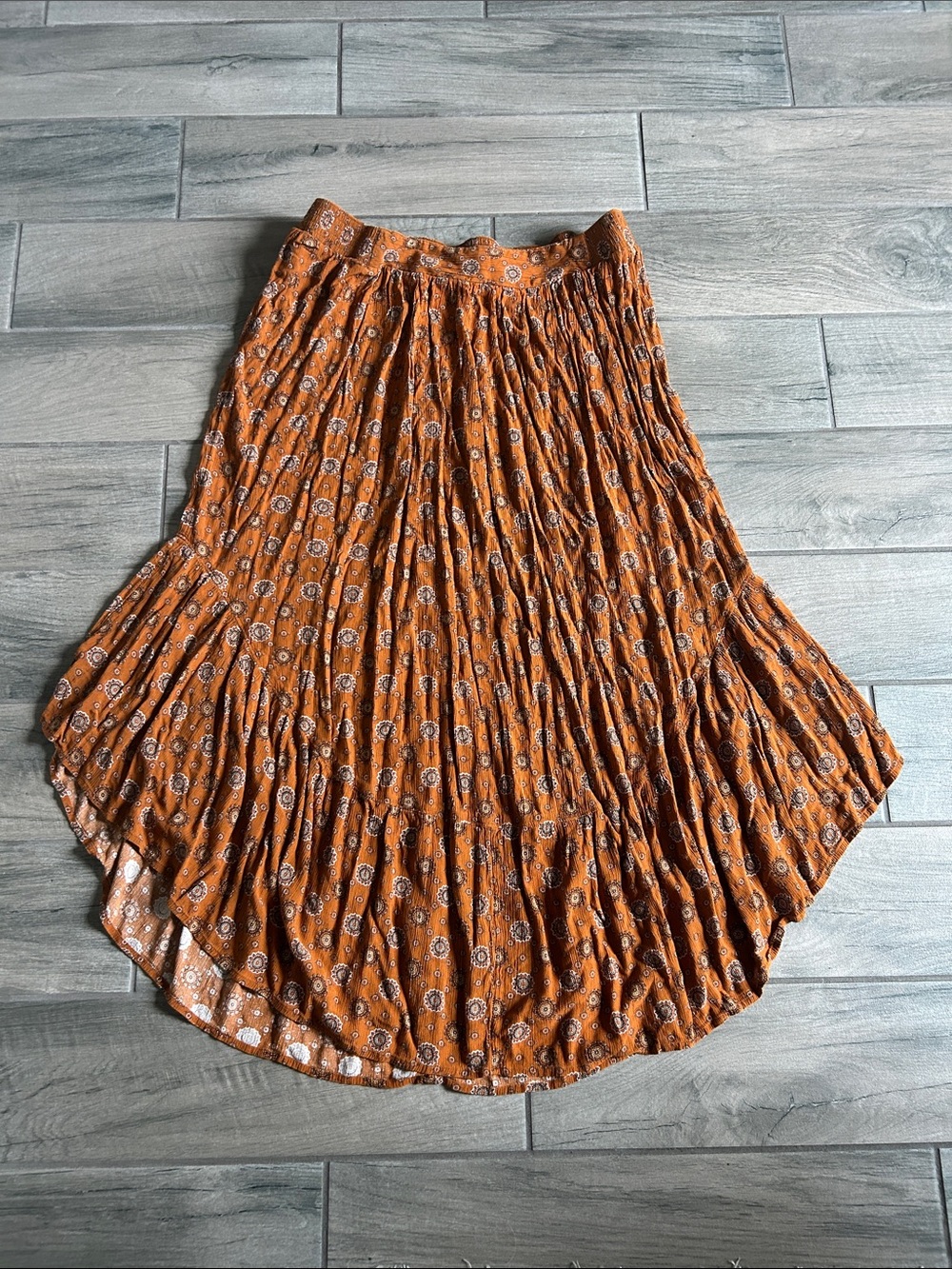 Arizona Jean Company Orange Floral High-Low Pleated Skirt